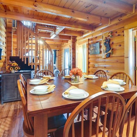 Lovely Gatlinburg Cabin With Private Hot Tub! Экстерьер фото