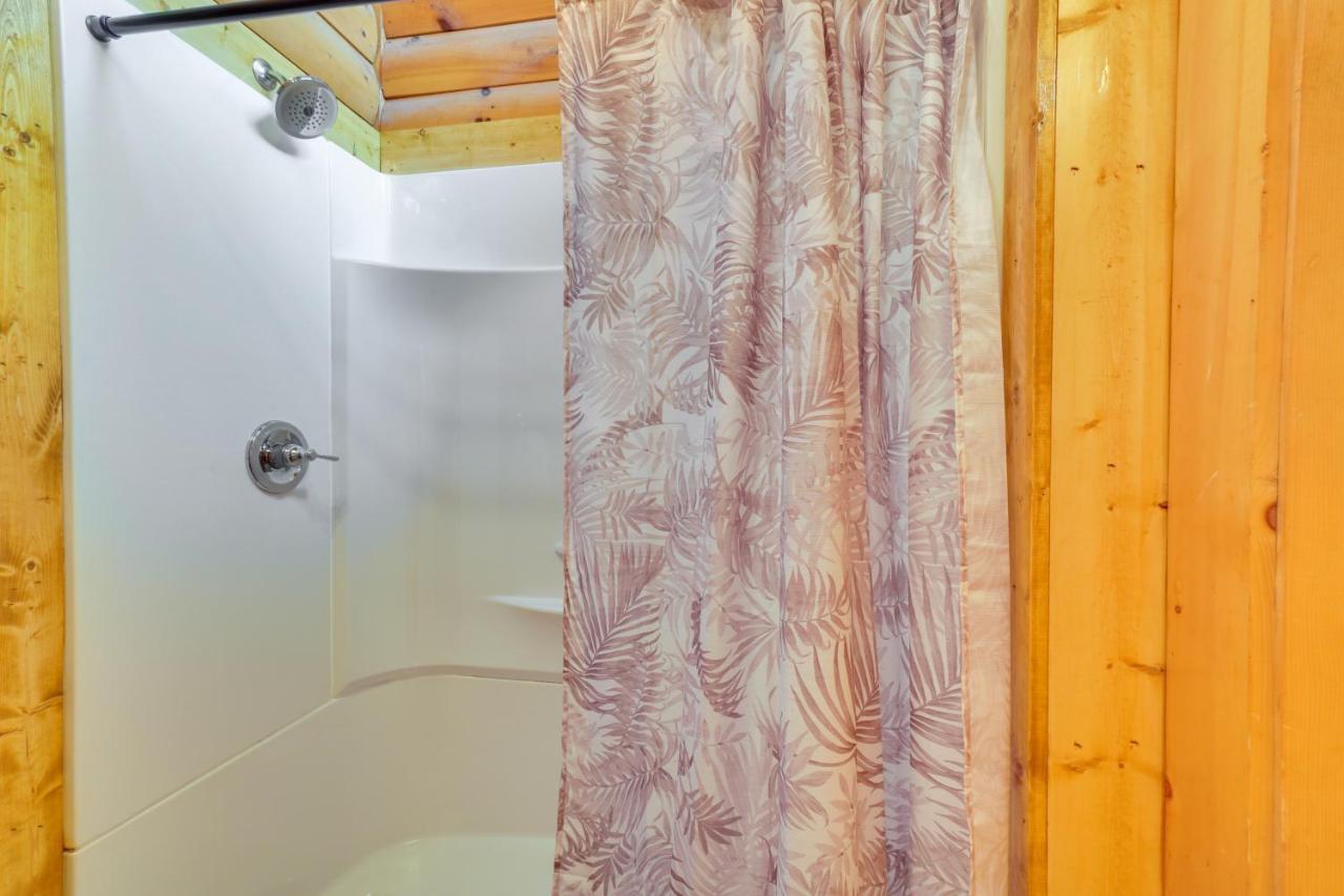 Lovely Gatlinburg Cabin With Private Hot Tub! Экстерьер фото
