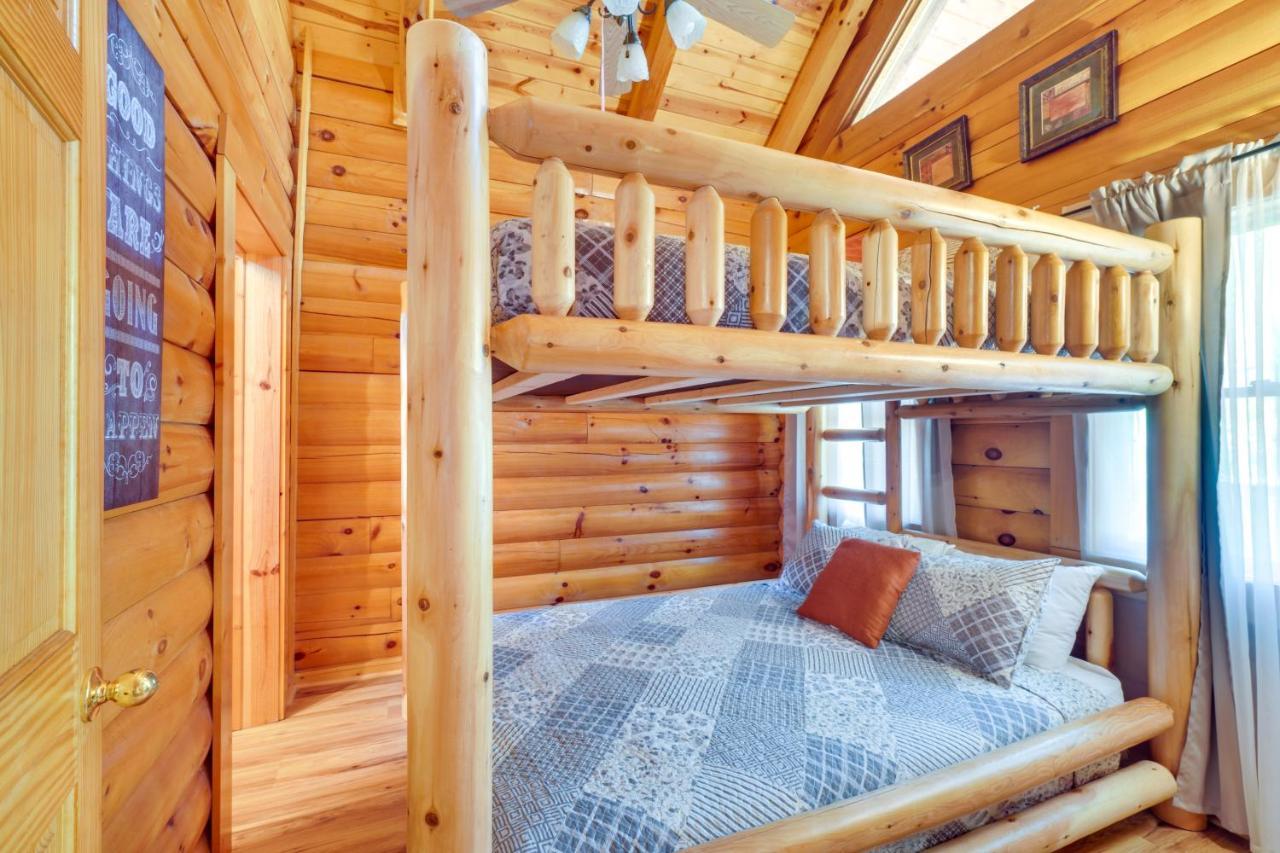 Lovely Gatlinburg Cabin With Private Hot Tub! Экстерьер фото